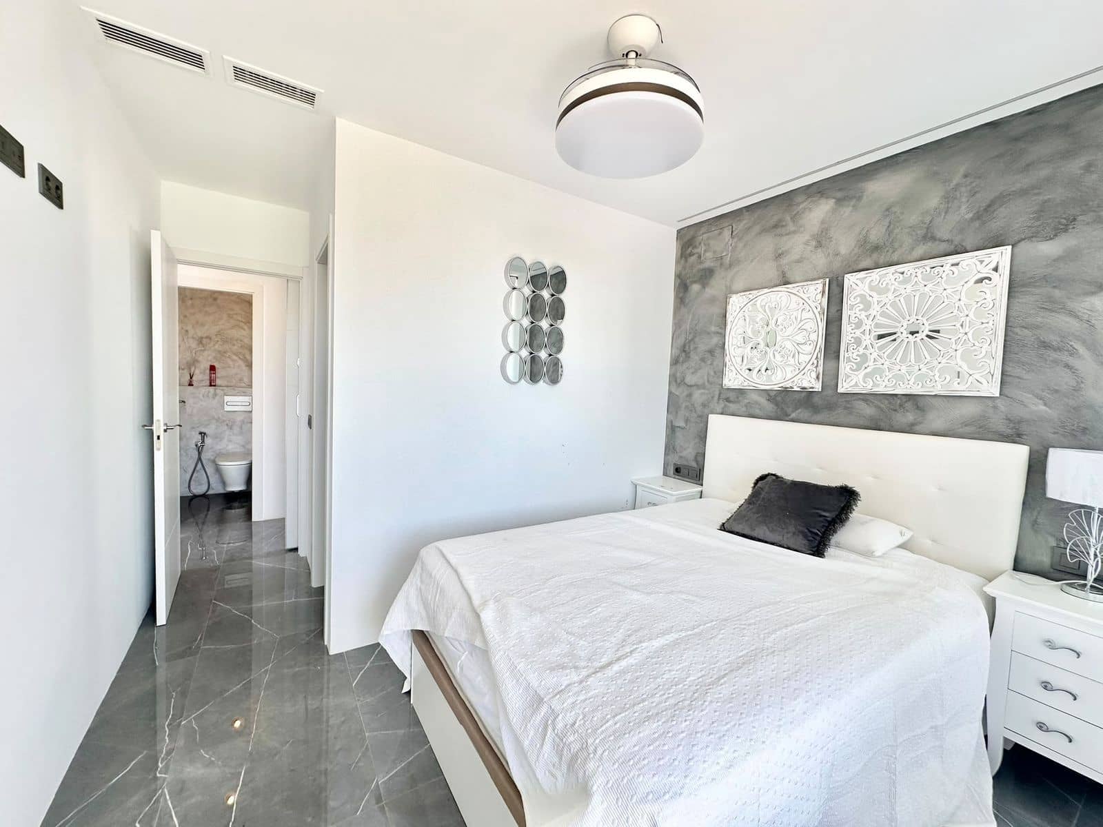 2 soveværelse Lejlighed til salg i Benalmadena Costa - € 529.000 (Ref: 9998269)