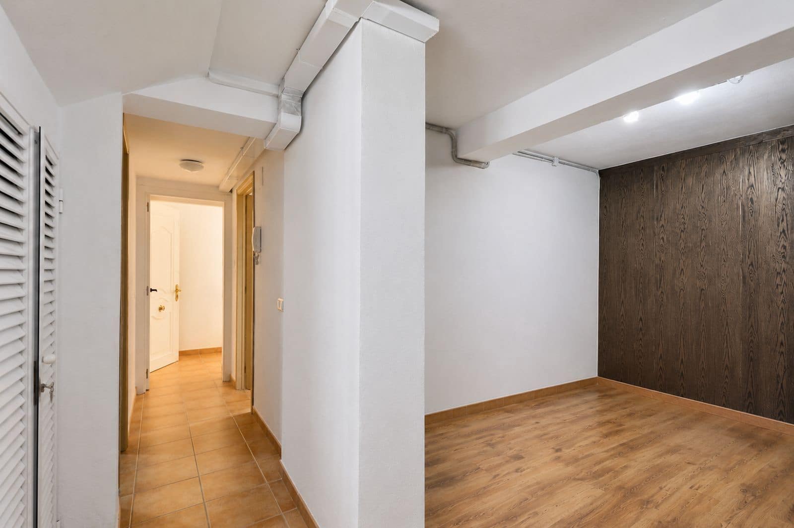 9 soverom Kjedet enebolig til salgs i Nueva Andalucia - € 1 450 000 (Ref: 9998279)