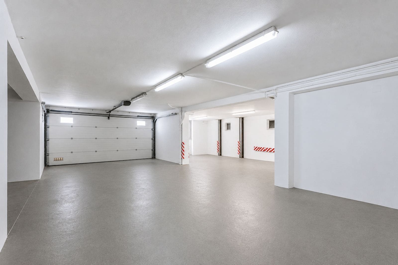 9 soverom Kjedet enebolig til salgs i Nueva Andalucia - € 1 450 000 (Ref: 9998279)