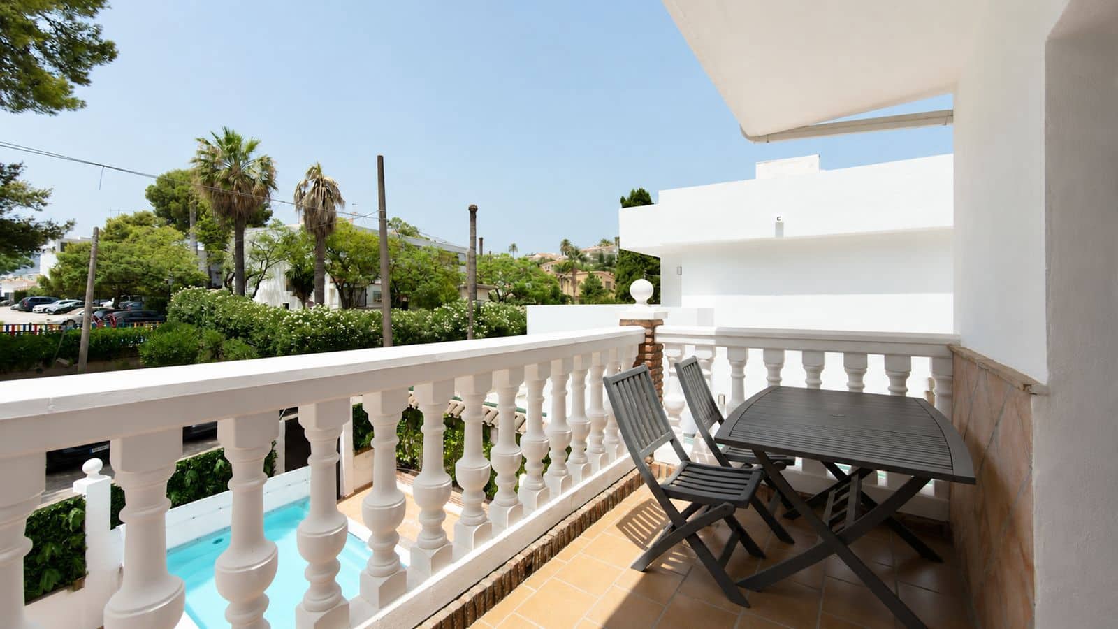 9 soverom Kjedet enebolig til salgs i Nueva Andalucia - € 1 450 000 (Ref: 9998279)