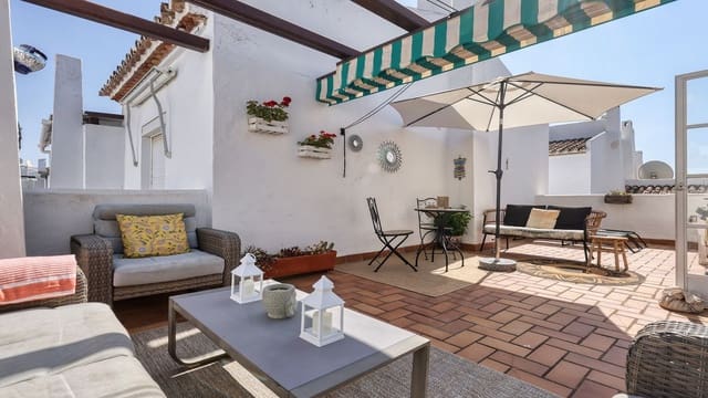 2 Zimmer Penthouse zu verkaufen in La Duquesa / Puerto de la Duquesa, Manilva - 299.000 € (Ref: 9998281)