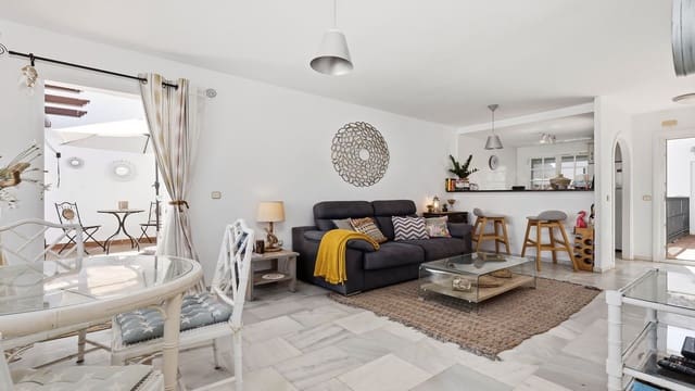2 Zimmer Penthouse zu verkaufen in La Duquesa / Puerto de la Duquesa, Manilva - 299.000 € (Ref: 9998281)