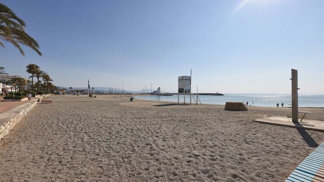 2 Zimmer Penthouse zu verkaufen in La Duquesa / Puerto de la Duquesa, Manilva - 299.000 € (Ref: 9998281)