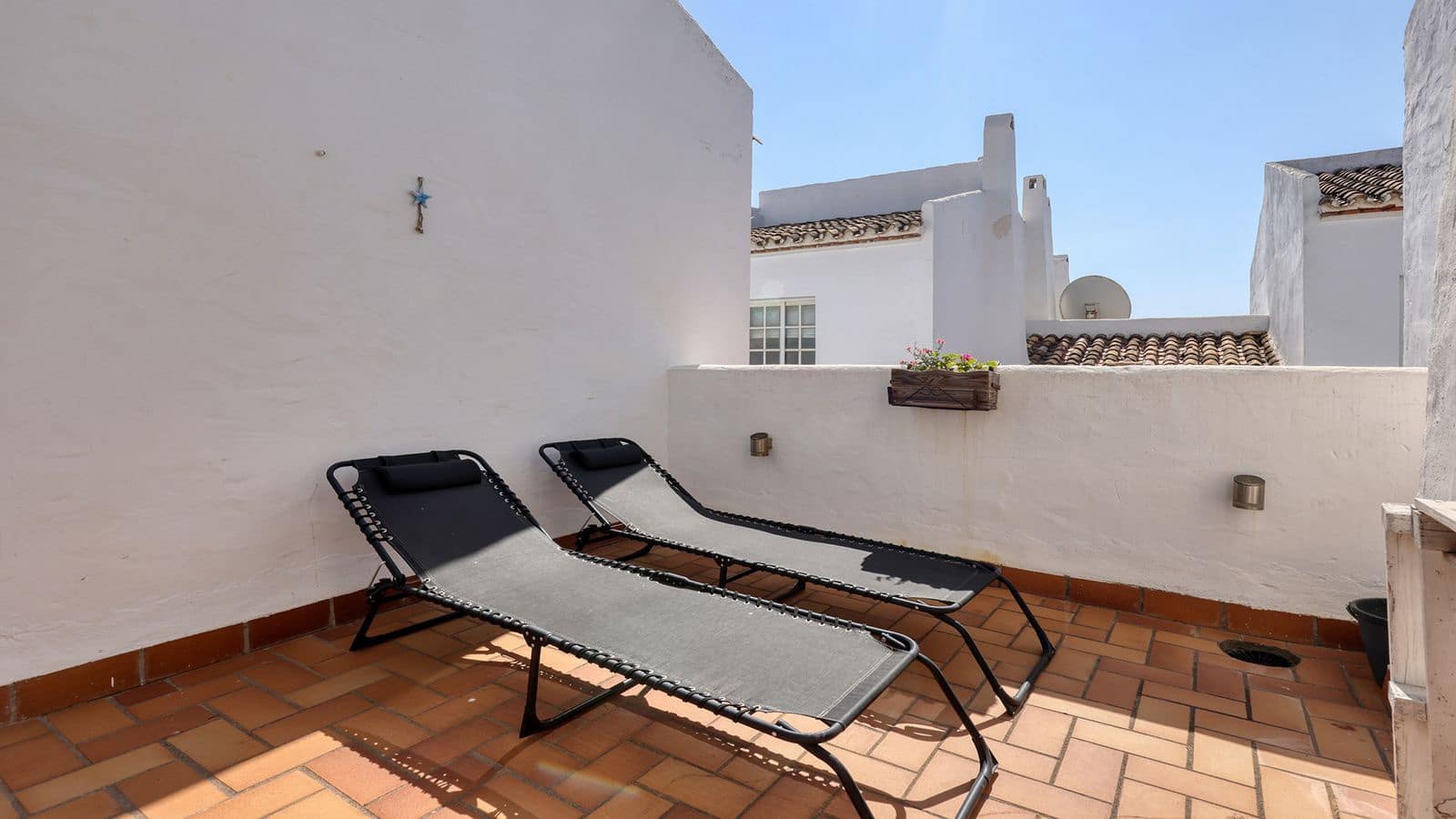 2 Zimmer Penthouse zu verkaufen in La Duquesa / Puerto de la Duquesa - 299.000 € (Ref: 9998281)