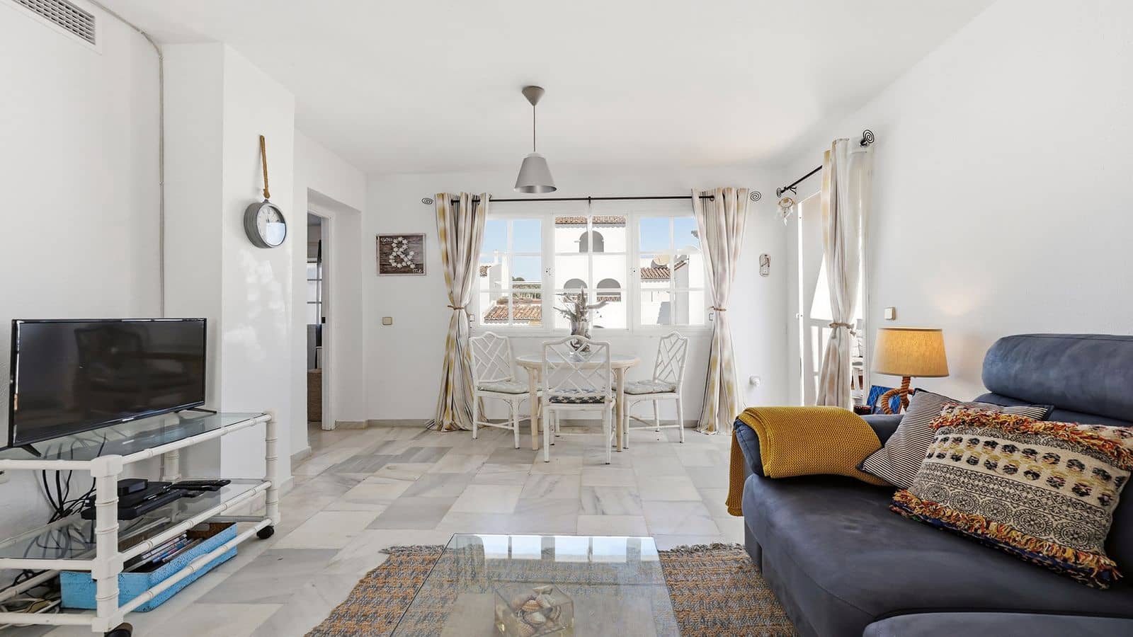 2 Zimmer Penthouse zu verkaufen in La Duquesa / Puerto de la Duquesa - 299.000 € (Ref: 9998281)