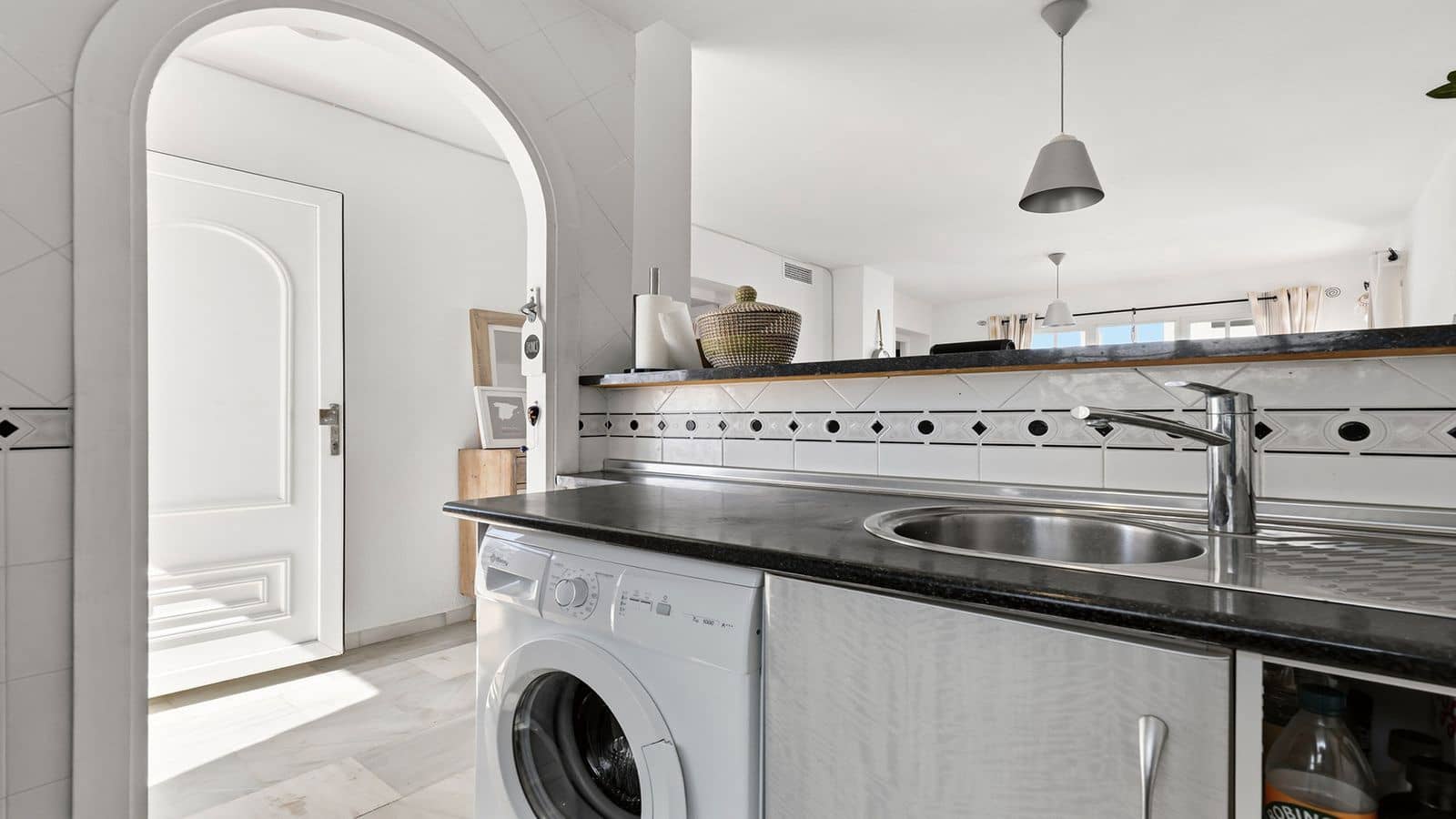 2 Zimmer Penthouse zu verkaufen in La Duquesa / Puerto de la Duquesa - 299.000 € (Ref: 9998281)