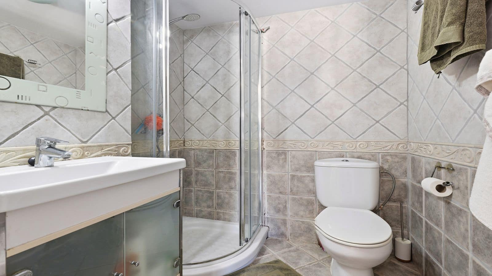 2 Zimmer Penthouse zu verkaufen in La Duquesa / Puerto de la Duquesa - 299.000 € (Ref: 9998281)