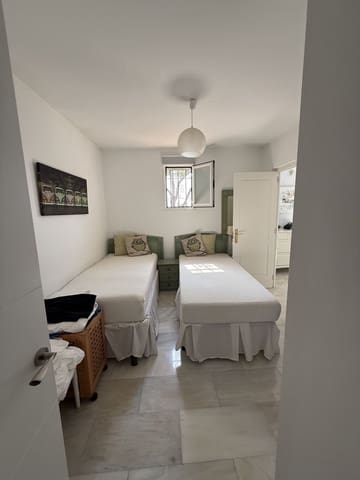 4 soveværelse Villa til salg i Calahonda, Mijas - € 950.000 (Ref: 9998284)