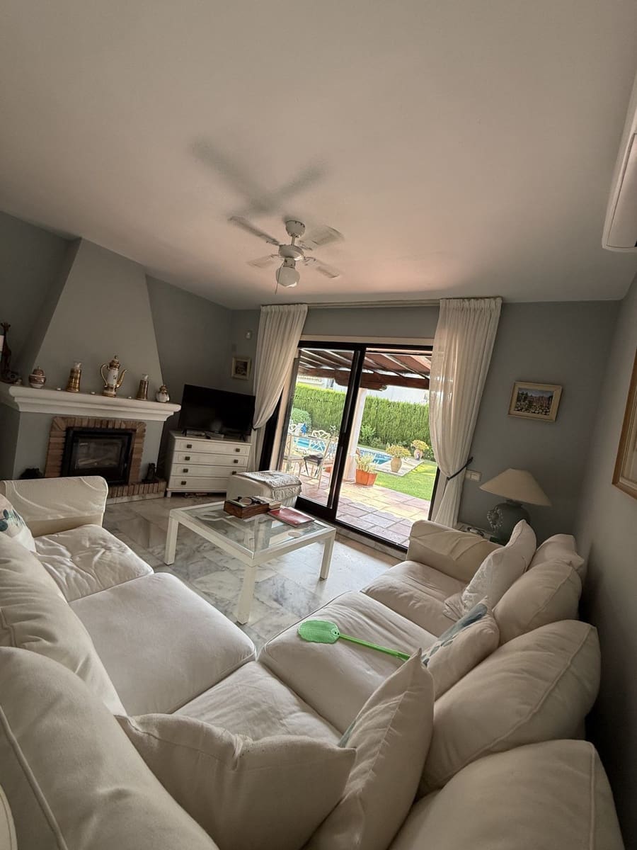 4 soveværelse Villa til salg i Calahonda - € 950.000 (Ref: 9998284)