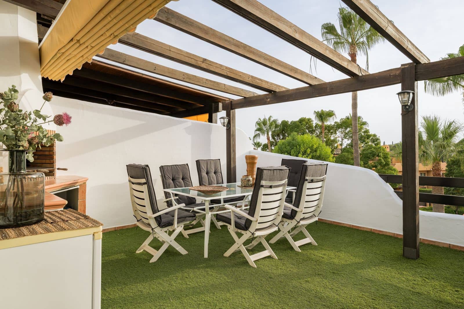 3 bedroom Semi-detached Villa for sale in Marbella - € 1,395,000 (Ref: 9998286)