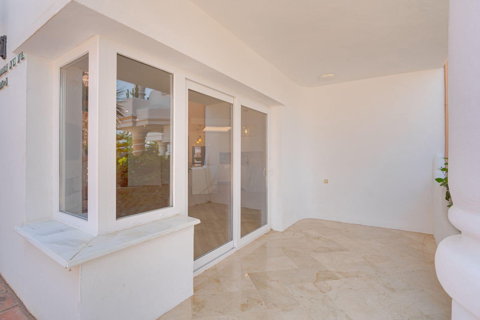 3 bedroom Apartment for sale in Mijas Golf - € 435,000 (Ref: 9998287)