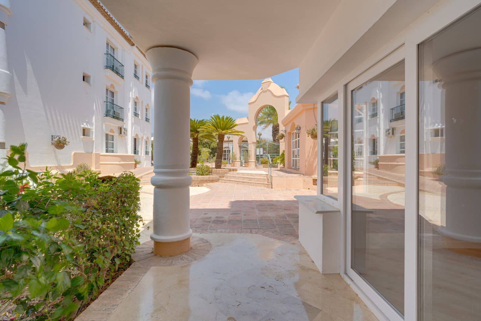 3 bedroom Apartment for sale in Mijas Golf - € 435,000 (Ref: 9998287)