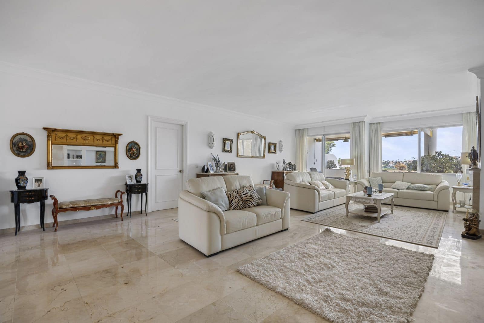 2 soveværelse Lejlighed til salg i Guadalmina - € 695.000 (Ref: 9998290)