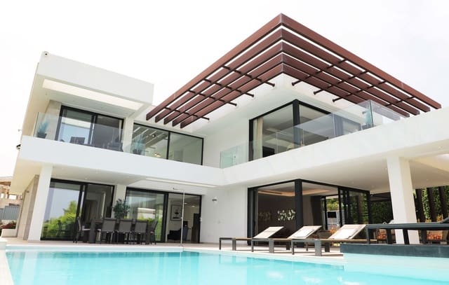 5 soverom Villa til salgs i New Golden Mile, Estepona - € 2 695 000 (Ref: 9998292)