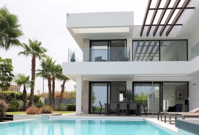 5 soverom Villa til salgs i New Golden Mile, Estepona - € 2 695 000 (Ref: 9998292)
