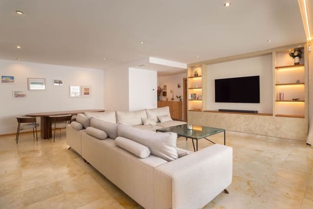 3 soverom Leilighet til salgs i Los Monteros, Marbella - € 469 000 (Ref: 9998293)