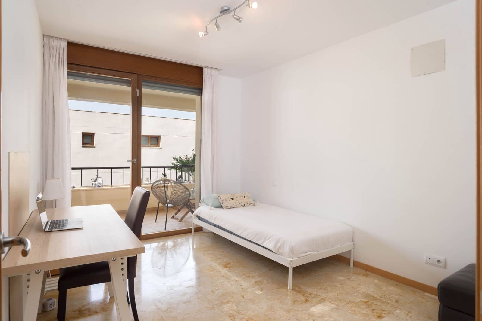 3 soverom Leilighet til salgs i Los Monteros - € 469 000 (Ref: 9998293)