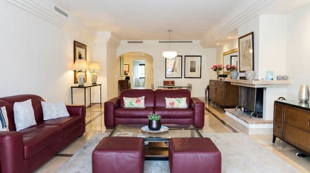 2 soveværelse Lejlighed til salg i Nueva Andalucia, Marbella - € 1.000.000 (Ref: 9998296)