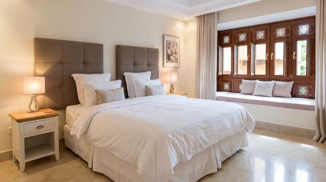 2 soveværelse Lejlighed til salg i Nueva Andalucia, Marbella - € 1.000.000 (Ref: 9998296)