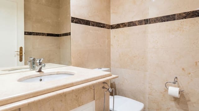 2 soveværelse Lejlighed til salg i Nueva Andalucia, Marbella - € 1.000.000 (Ref: 9998296)