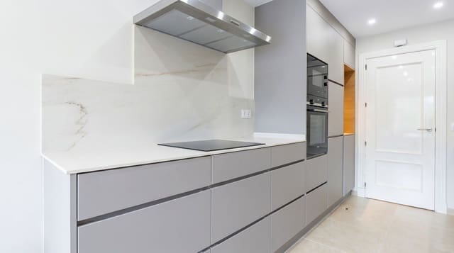 2 soveværelse Lejlighed til salg i Nueva Andalucia, Marbella - € 1.000.000 (Ref: 9998296)