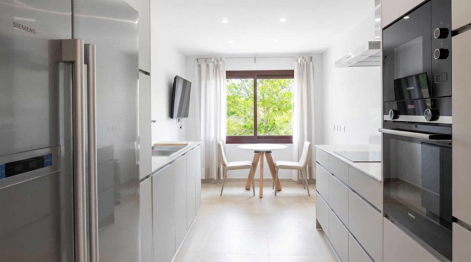 2 soveværelse Lejlighed til salg i Nueva Andalucia - € 1.000.000 (Ref: 9998296)
