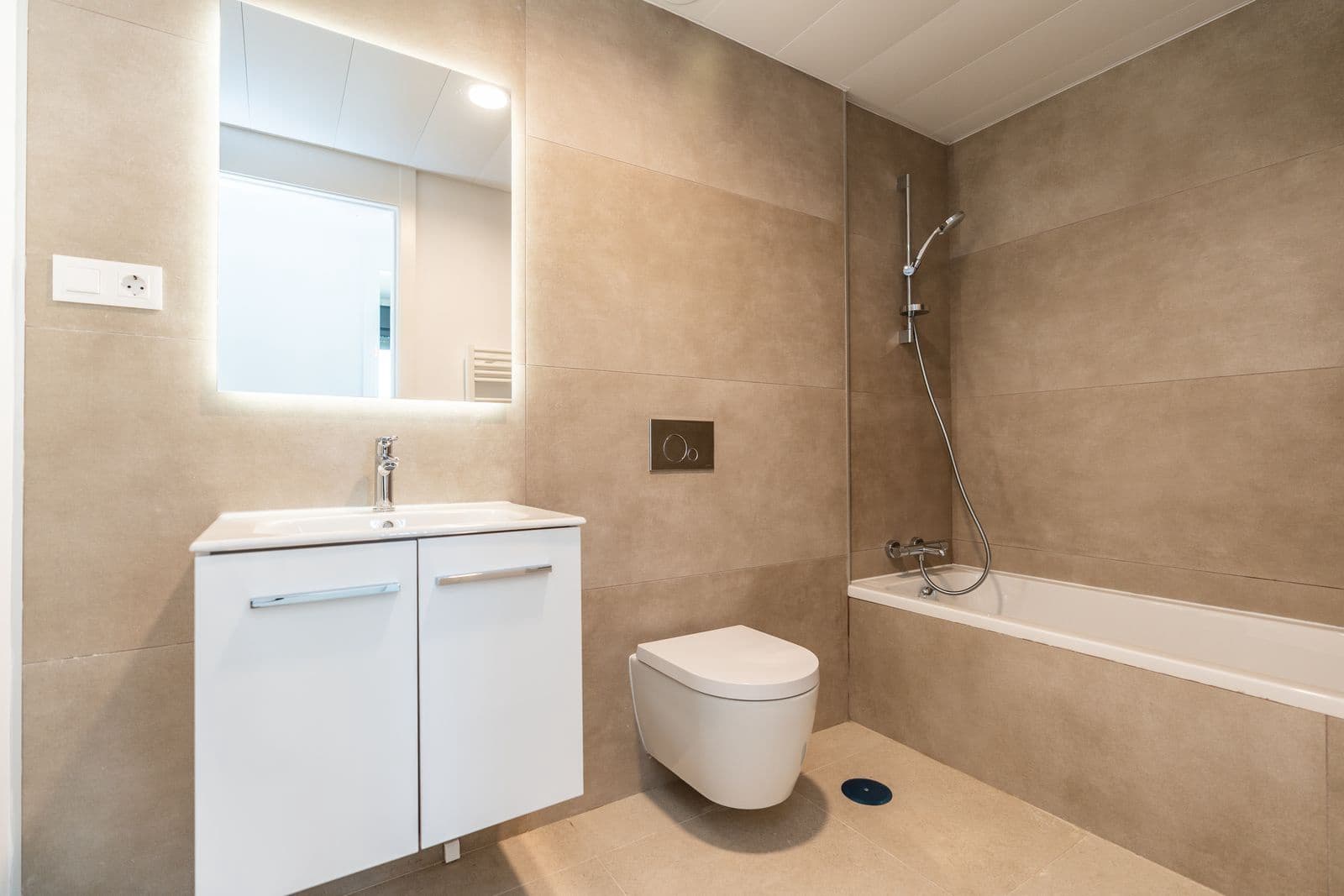 2 soverom Leilighet til salgs i Torremolinos - € 1 349 000 (Ref: 9998298)