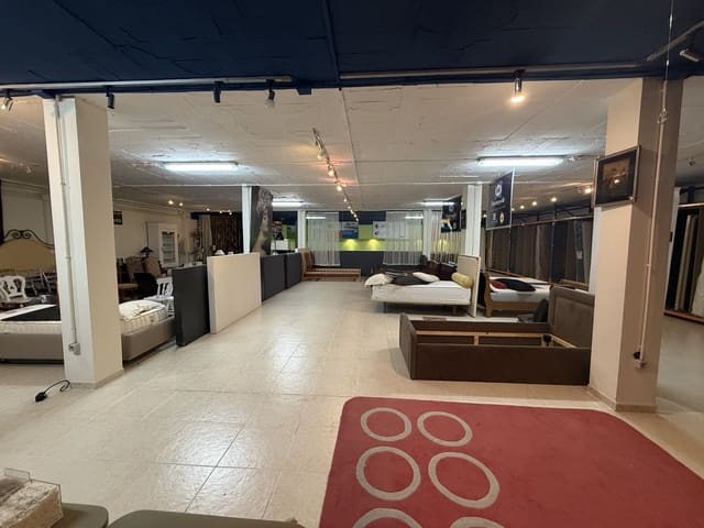 Erhverv til salg i San Pedro de Alcantara, Marbella - € 1.100.000 (Ref: 9998299)