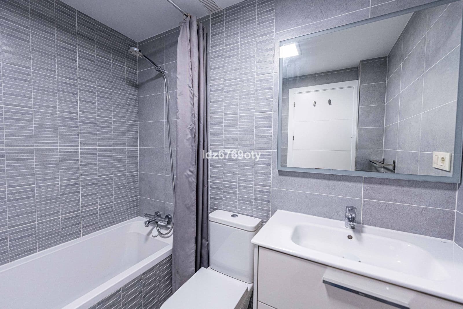 3 soveværelse Lejlighed til salg i Benalmadena Costa - € 685.000 (Ref: 9998301)