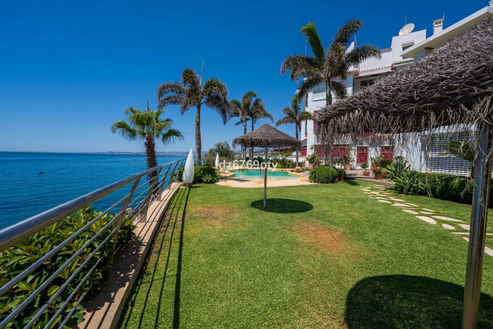 3 soveværelse Lejlighed til salg i Benalmadena Costa - € 685.000 (Ref: 9998301)