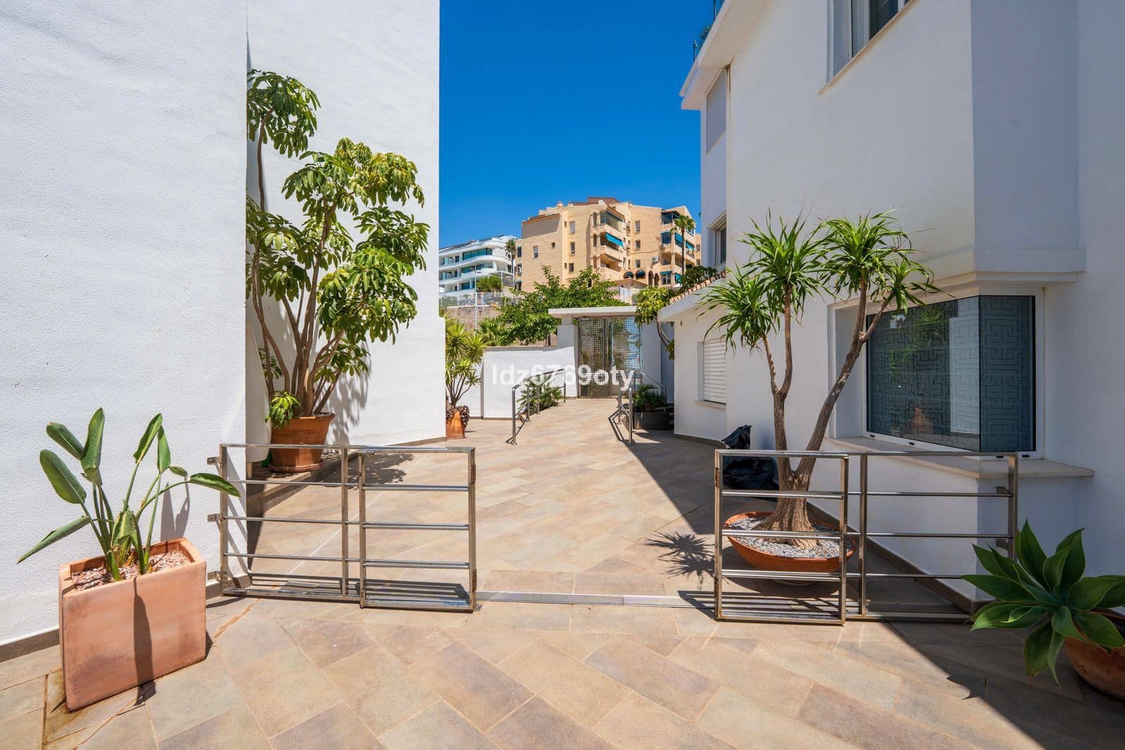 3 soveværelse Lejlighed til salg i Benalmadena Costa - € 685.000 (Ref: 9998301)