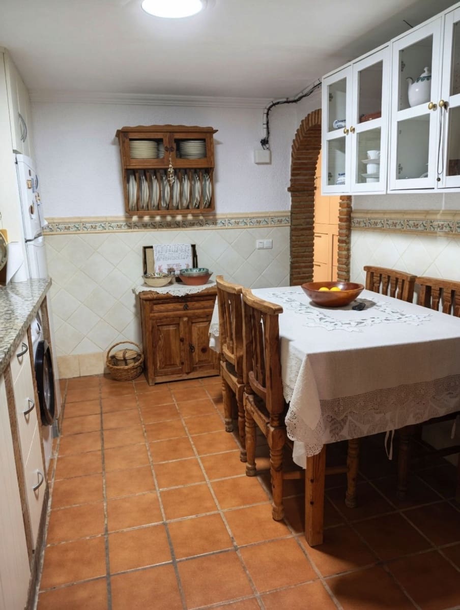 1 slaapkamer Appartement te koop in Torreguadiaro - € 325.000 (Ref: 9998305)