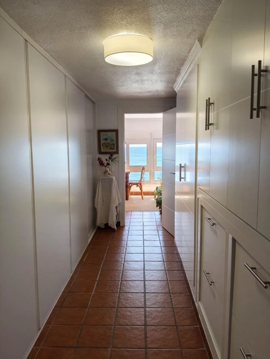 1 slaapkamer Appartement te koop in Torreguadiaro - € 325.000 (Ref: 9998305)