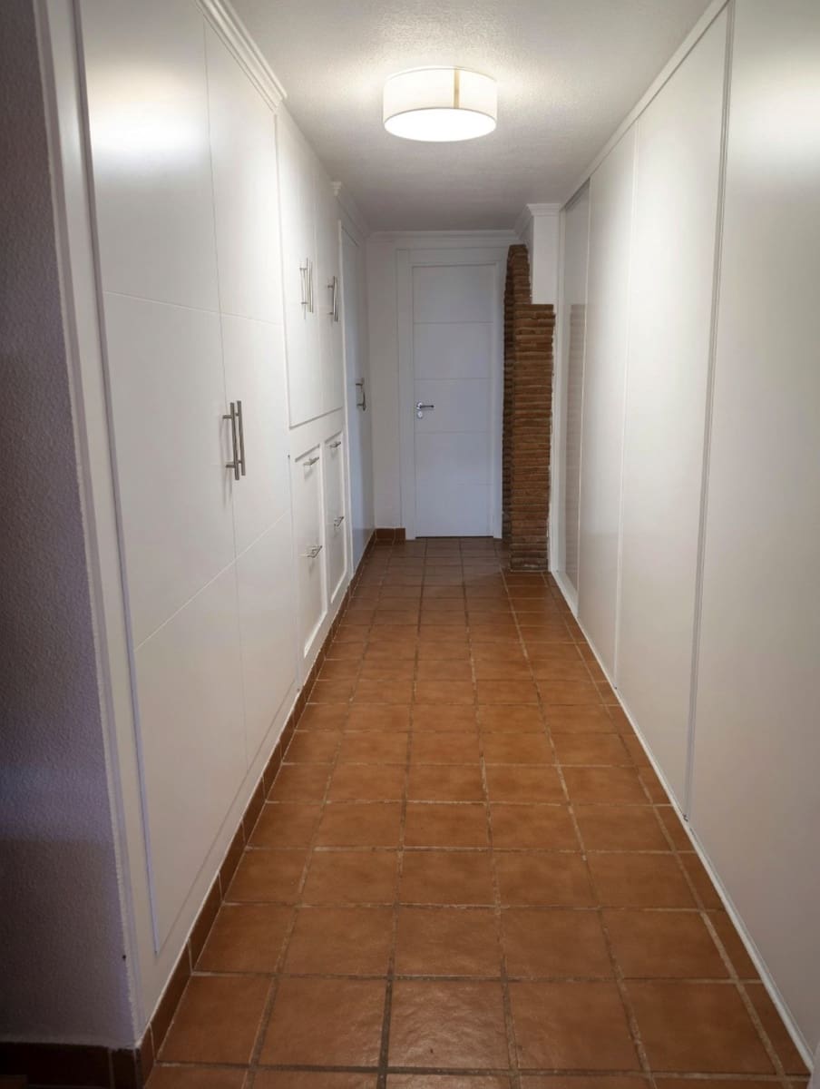 1 slaapkamer Appartement te koop in Torreguadiaro - € 325.000 (Ref: 9998305)