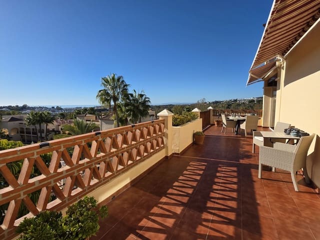 2 bedroom Apartment for sale in Atalaya-Isdabe, Estepona - € 749,000 (Ref: 9998307)