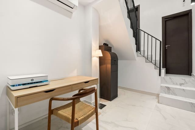 1 sypialnia Dom na sprzedaż w Estepona - 798 000 € (Ref: 9998308)