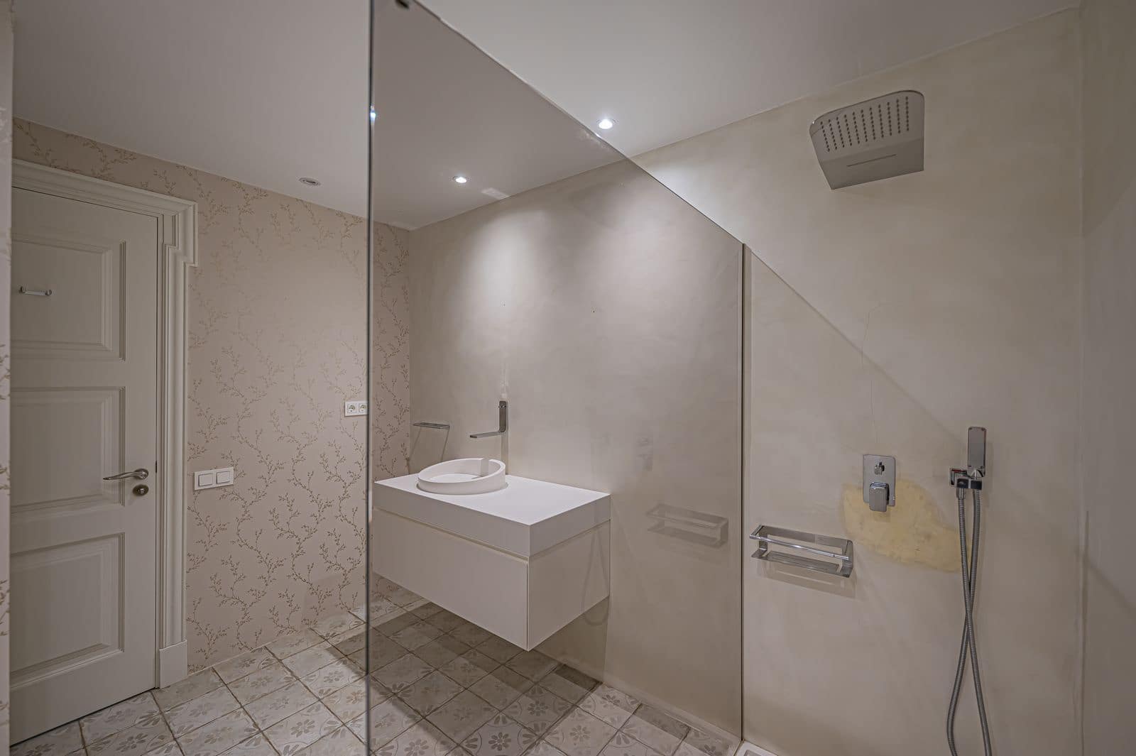 Apartamento de 2 habitaciones en Los Monteros en venta - 2.250.000 € (Ref: 9998311)