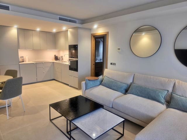 Apartamento de 3 habitaciones en Puerto Banus, Marbella en venta - 945.000 € (Ref: 9998312)