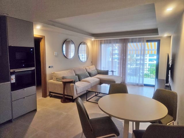 Apartamento de 3 habitaciones en Puerto Banus, Marbella en venta - 945.000 € (Ref: 9998312)
