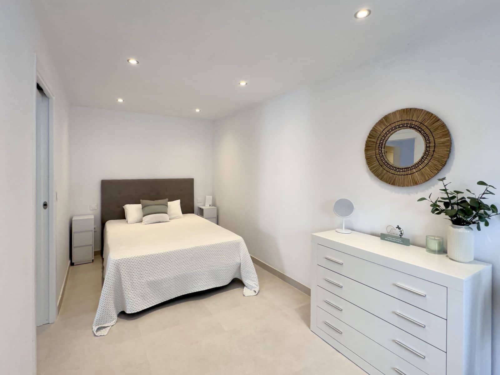 2 slaapkamer Appartement te koop in Riviera del Sol - € 395.000 (Ref: 9998314)