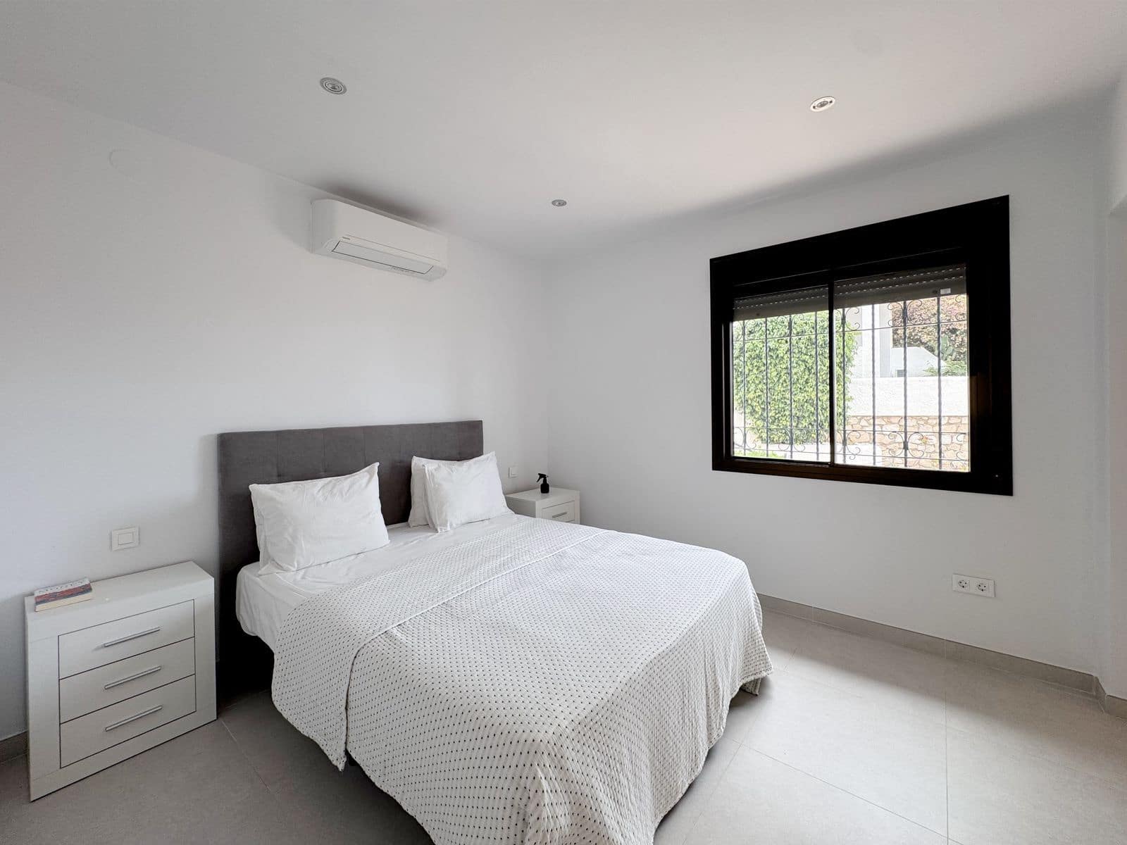 2 slaapkamer Appartement te koop in Riviera del Sol - € 395.000 (Ref: 9998314)