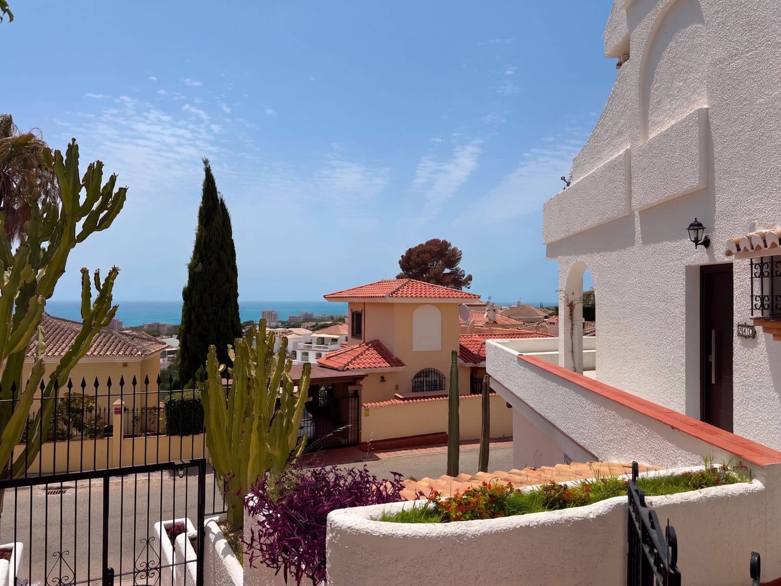 2 slaapkamer Appartement te koop in Riviera del Sol - € 395.000 (Ref: 9998314)