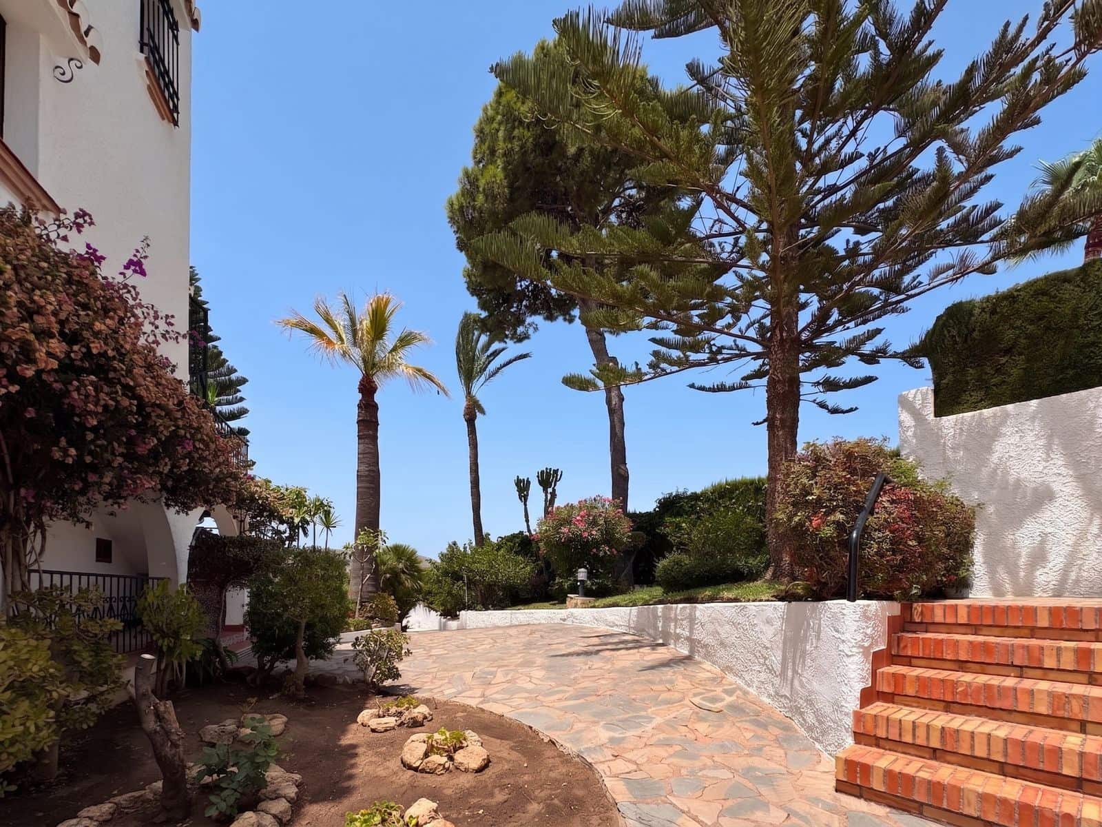 2 slaapkamer Appartement te koop in Riviera del Sol - € 395.000 (Ref: 9998314)