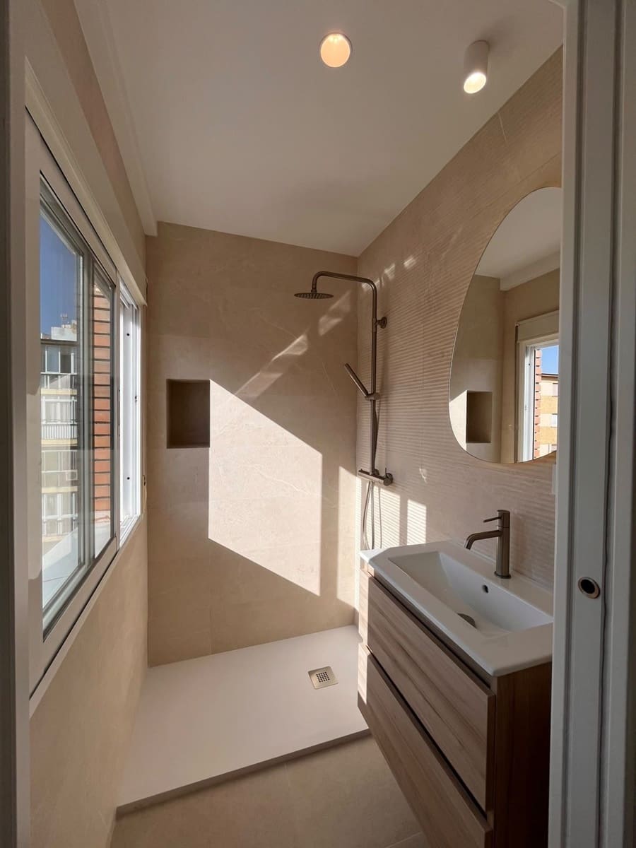 3 slaapkamer Appartement te koop in Malaga stad - € 330.000 (Ref: 9998319)