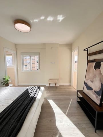 3 slaapkamer Appartement te koop in Málaga stad - € 330.000 (Ref: 9998319)