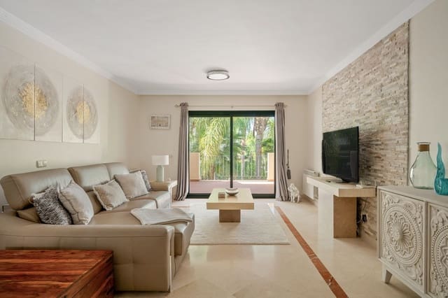3 soveværelse Lejlighed til salg i Nueva Andalucia, Marbella - € 685.000 (Ref: 9998321)