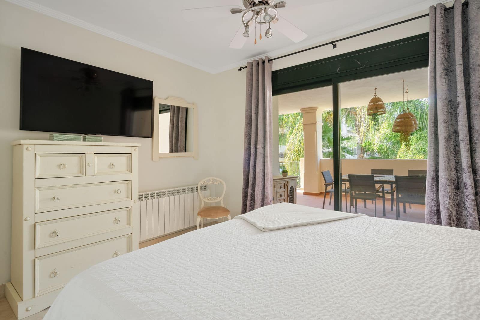 3 soveværelse Lejlighed til salg i Nueva Andalucia - € 685.000 (Ref: 9998321)