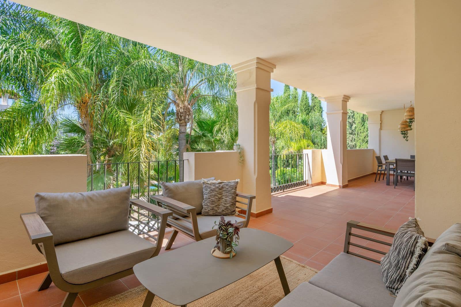 3 soveværelse Lejlighed til salg i Nueva Andalucia - € 685.000 (Ref: 9998321)