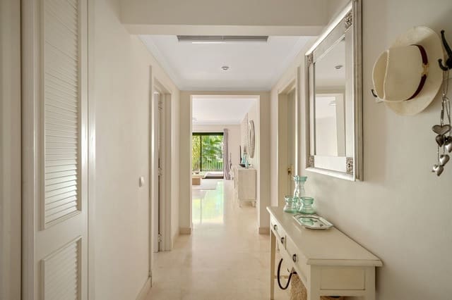 3 soveværelse Lejlighed til salg i Nueva Andalucia, Marbella - € 685.000 (Ref: 9998321)