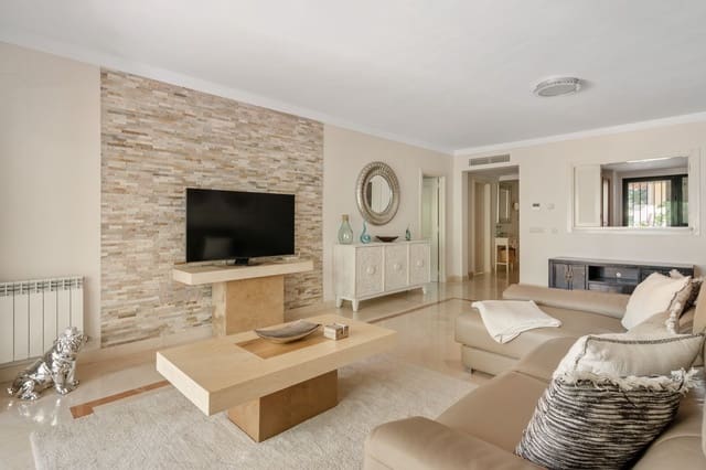3 soveværelse Lejlighed til salg i Nueva Andalucia, Marbella - € 685.000 (Ref: 9998321)
